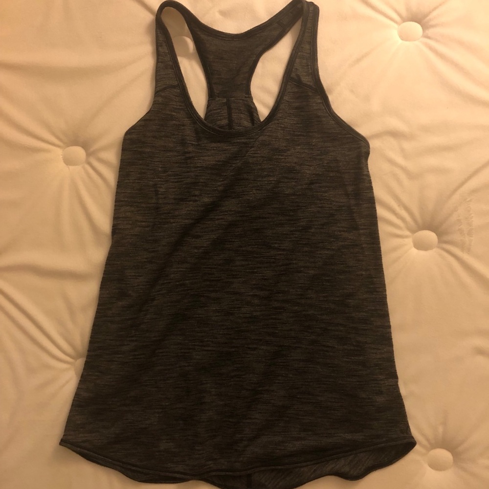 Lululemon essential tank